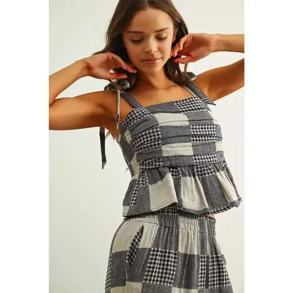 GINGHAM PATCH EFFECT TOP - Picture 7 of 7